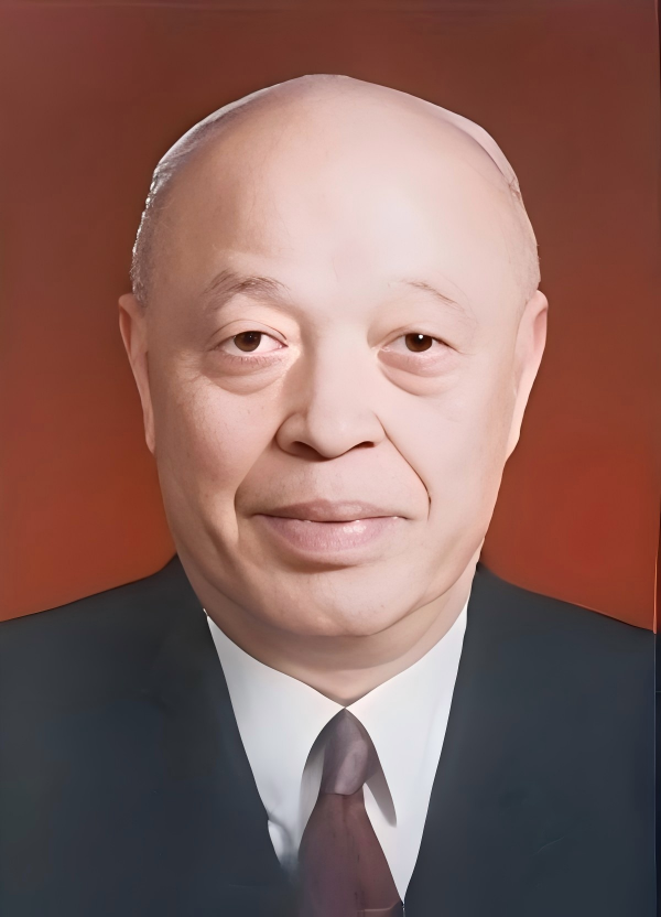 艾兴.jpg